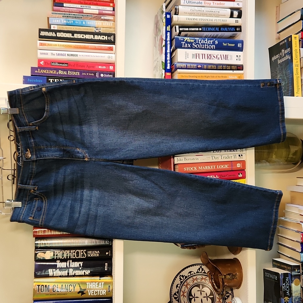 🎁Gloria Vanderbilt Amanda Denim Capri Pants size 10 - Picture 3 of 9